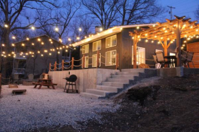 Modern Getaway - New Outdoor Amenities! - Location